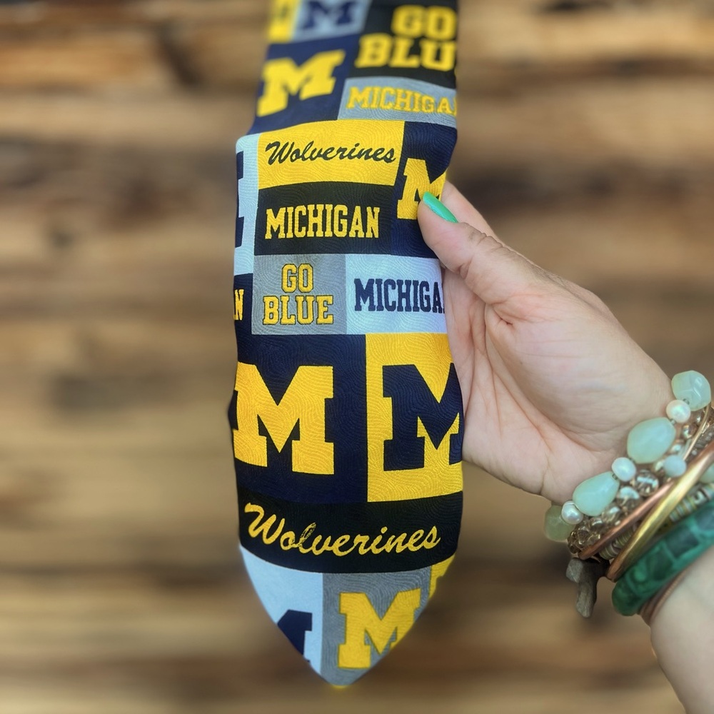 RALPH MARLIN | University of Michigan Tie with Logo Pattern
